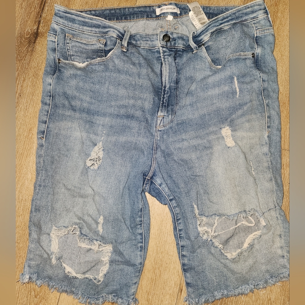 Good american bermudas size 18